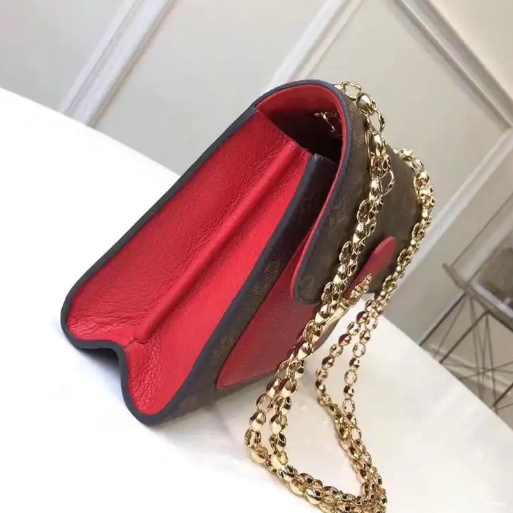 19T1L0202 LV Bags 0629